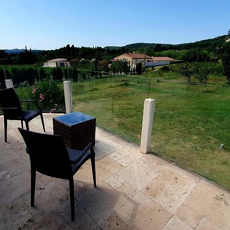 Superbe Chambre Avec Terrasse, Parking Prive, Jardin, Calme, Climatisation, 10 Mn Pont Du Gard #7 Apartment Rochefort-du-Gard Exterior photo